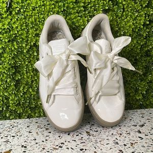 Marshmallow puma basket 9.5
